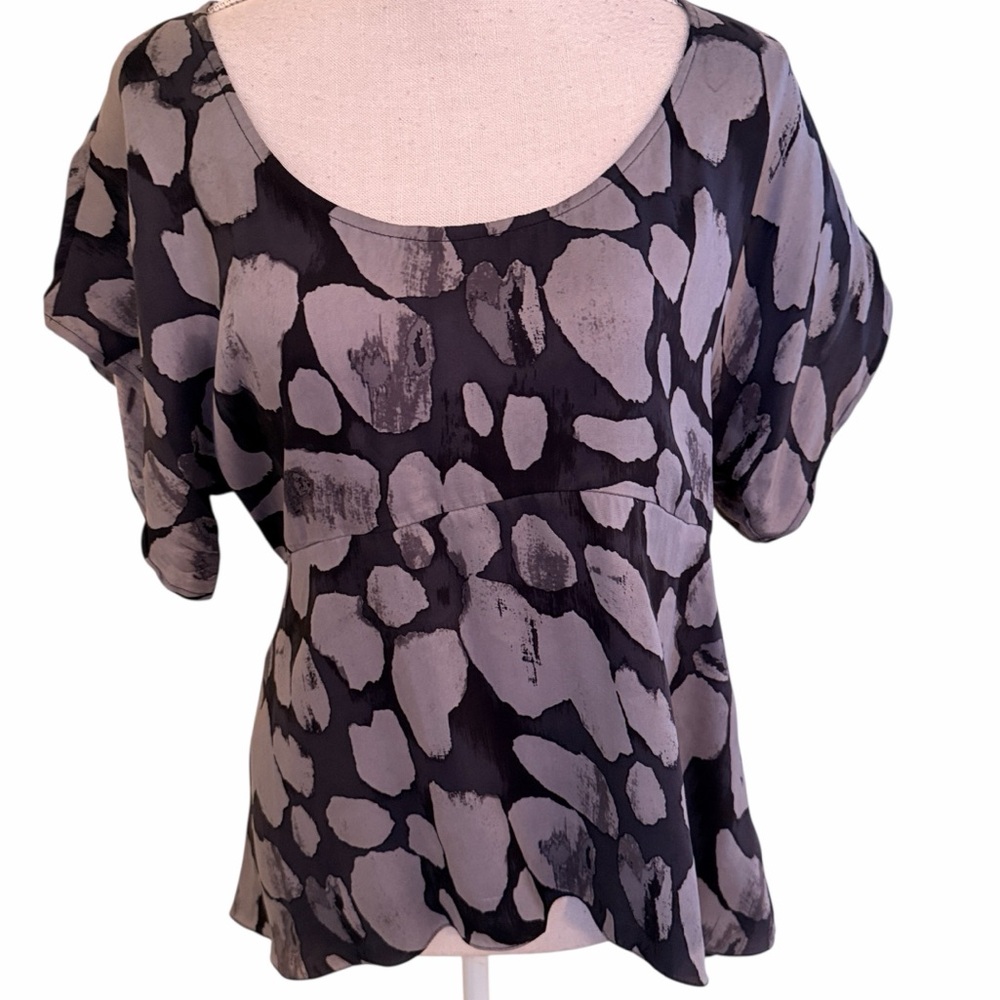 Tracy Reese Black and Gray Silk Blend Scoop Neck Flutter Sleeve Blouse S